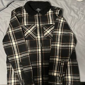 Threadbare Flannel with Sherpa lining; black/white/brown, zip-up - Size Medium